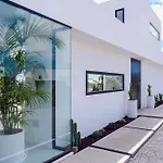 Βίλα White Lava By Aura Collection *